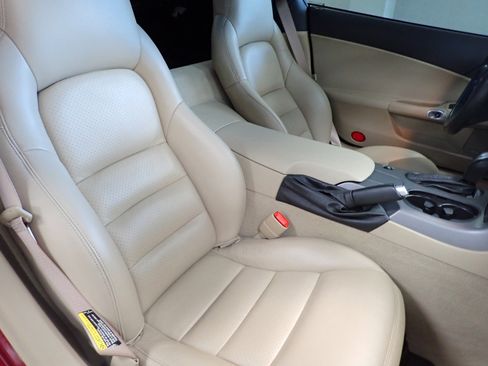 Used 2006 Chevrolet Corvette Coupe w/ Preferred Equipment Group image 5