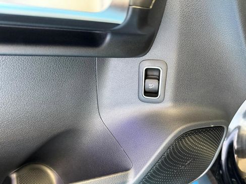 Used 2024 Mercedes-Benz GLB 250 4MATIC w/ Driver Assistance Package image 14