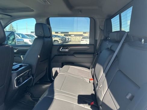 New 2025 GMC Sierra 2500 Denali w/ Denali Reserve Package image 24