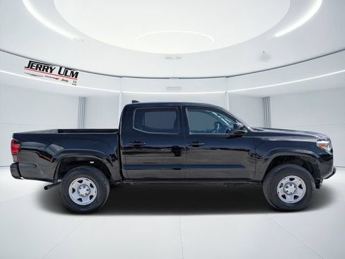Used 2023 Toyota Tacoma SR AWD/4WD image 2