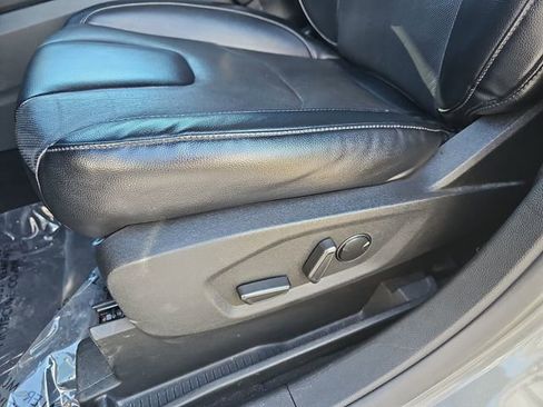 Used 2022 Ford Edge Titanium w/ Equipment Group 301A image 19