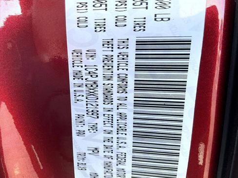 Used 2019 Jeep Cherokee Trailhawk image 25