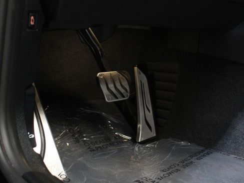 Used 2019 BMW 230i Convertible w/ M Sport Package image 66