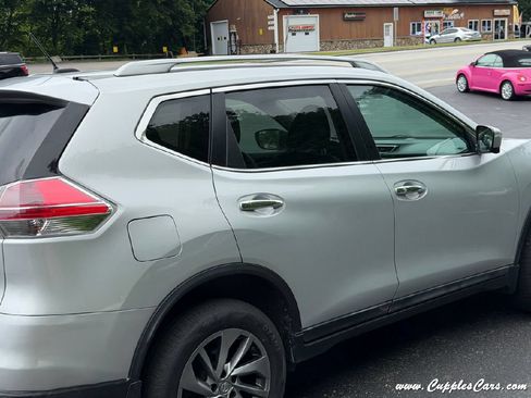 Used 2015 Nissan Rogue SL AWD/4WD image 39
