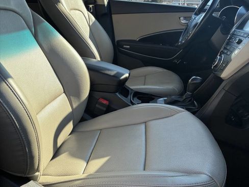 Used 2017 Hyundai Santa Fe Sport w/ 2.4L Tech Package 04 image 10