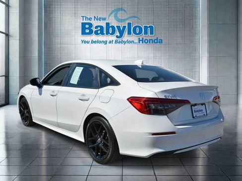 Used 2024 Honda Civic Sport image 3