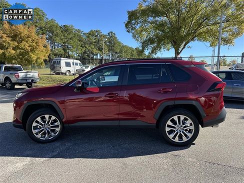 Used 2023 Toyota RAV4 XLE Premium image 9