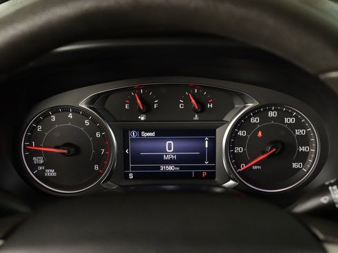 Used 2023 GMC Acadia SLE w/ Driver Convenience Package image 11