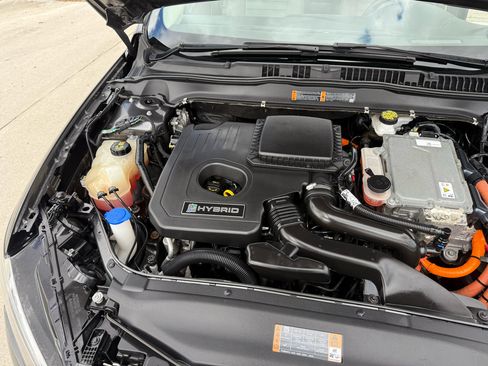 Used 2019 Ford Fusion SE image 27