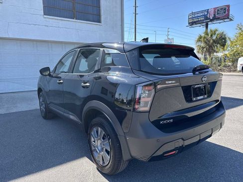 Used 2025 Nissan Kicks S image 4