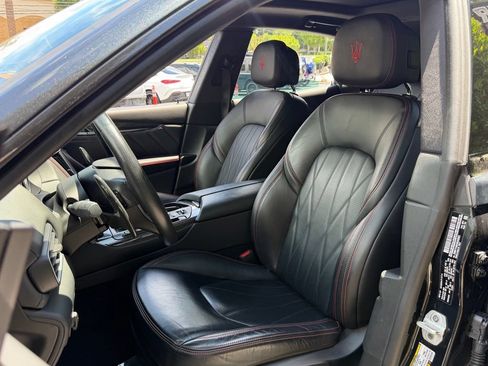 Used 2022 Maserati Levante Modena AWD/4WD image 26