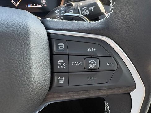 New 2026 Jeep Grand Cherokee Limited w/ Limited Altitude Package AWD/4WD image 26
