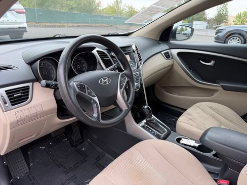 Used 2013 Hyundai Elantra GT FWD image 16