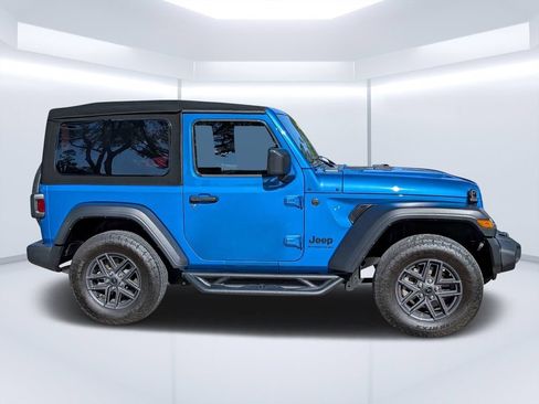 Used 2024 Jeep Wrangler Sport AWD/4WD image 2