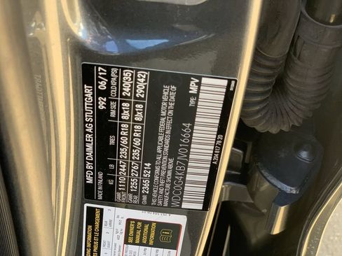 Used 2018 Mercedes-Benz GLC 300 4MATIC image 32