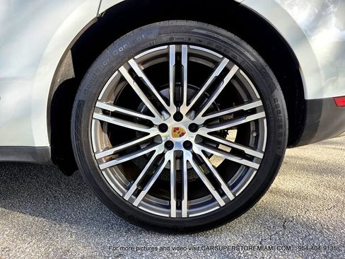 Used 2018 Porsche Macan Sport Edition image 70