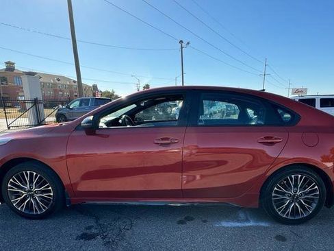 Used 2022 Kia Forte GT-Line w/ GT-Line Premium Package image 2