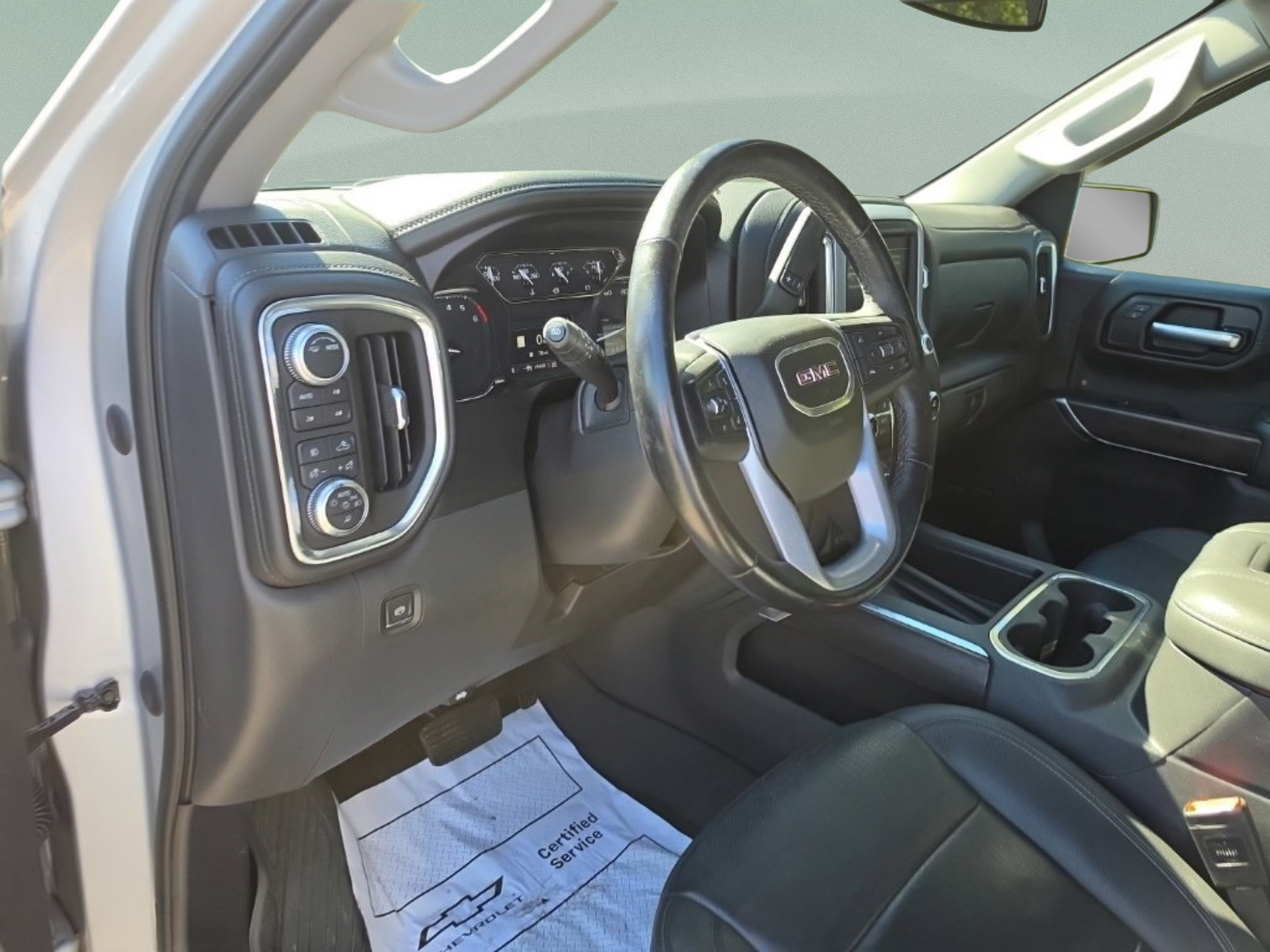 Used 2021 GMC Sierra 1500 SLT w/ SLT Premium Plus Package AWD/4WD image 18