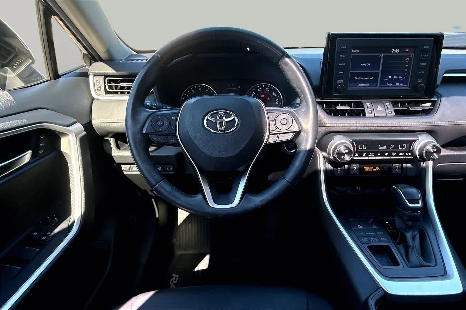Used 2019 Toyota RAV4 XLE Premium w/ Cold Weather Package AWD/4WD image 6