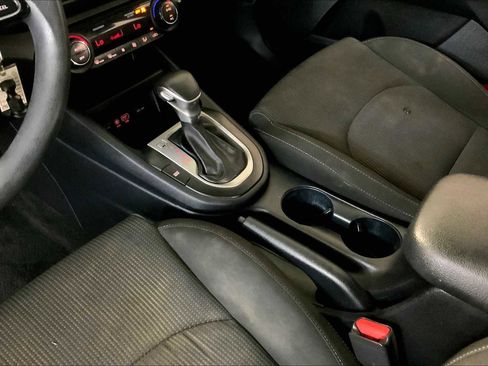 Used 2019 Kia Forte LXS image 16