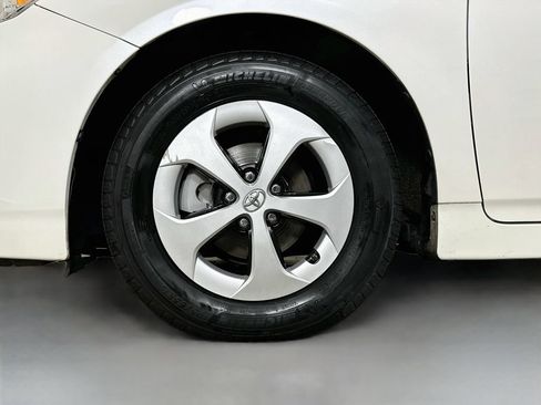 Used 2012 Toyota Prius Two FWD image 33