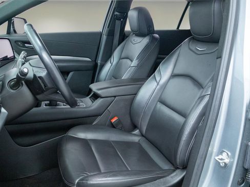 Certified 2024 Cadillac XT4 Premium Luxury image 37