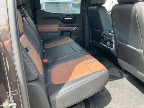 Used 2021 Chevrolet Silverado 1500 High Country image 11