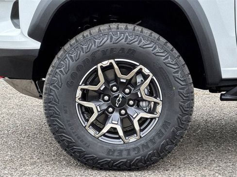 New 2026 Chevrolet Colorado ZR2 w/ Technology Package image 25