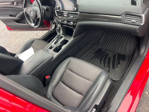 Used 2018 Honda Accord Sport image 19