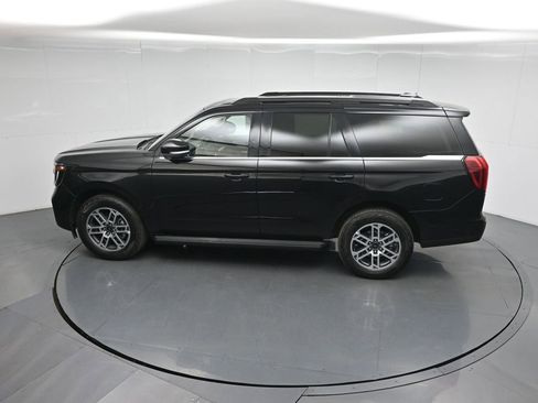 Certified 2025 Ford Expedition Active image 47