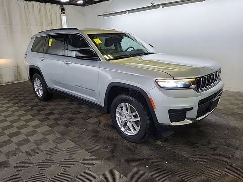 Used 2021 Jeep Grand Cherokee L Laredo w/ Luxury Tech Group I image 2