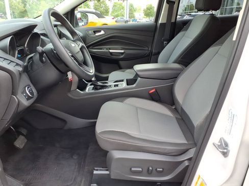 Used 2017 Ford Escape SE w/ Equipment Group 201A AWD/4WD image 15