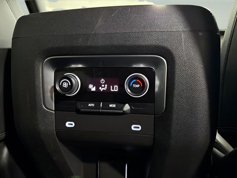 Used 2021 Chevrolet Tahoe Z71 AWD/4WD image 34