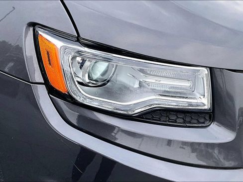 Used 2015 Jeep Grand Cherokee Overland AWD/4WD image 32