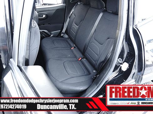 Used 2020 Jeep Renegade Latitude FWD image 14