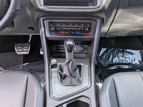 Used 2023 Volkswagen Tiguan SE R-Line FWD image 19