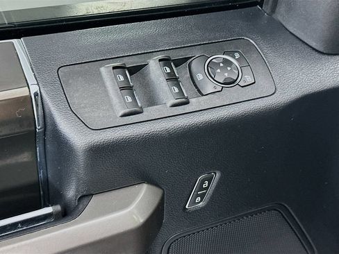 Used 2020 Ford F150 XLT w/ Equipment Group 302A Luxury AWD/4WD image 24