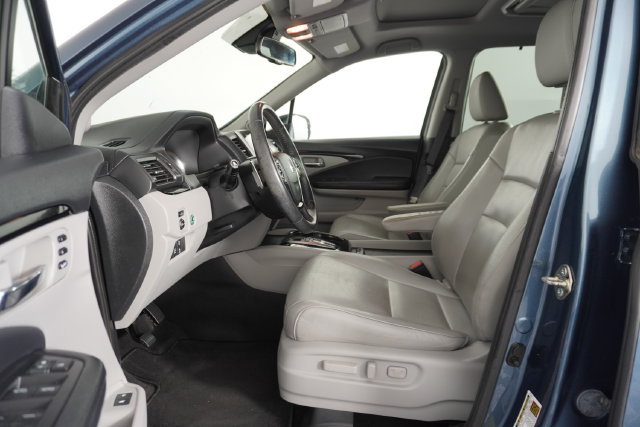 Used 2017 Honda Pilot Touring image 19