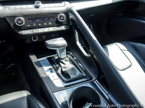 Used 2025 Hyundai Elantra Limited FWD image 22