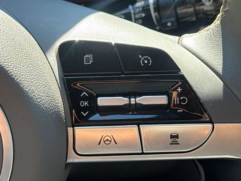 Used 2023 Hyundai Elantra SEL w/ Convenience Package FWD image 29
