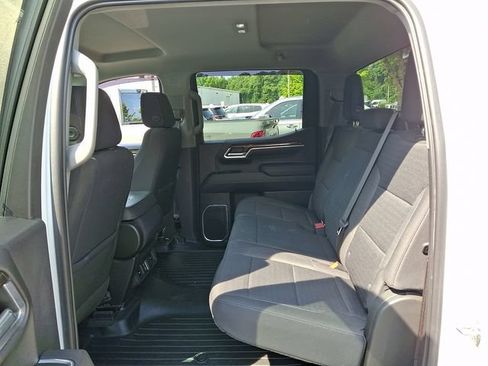 Used 2022 Chevrolet Silverado 1500 LT AWD/4WD image 10