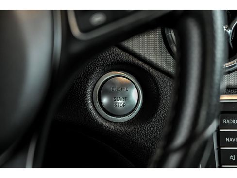 Used 2018 Mercedes-Benz CLA 250 image 18