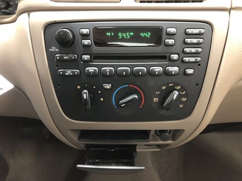 Used 2006 Ford Taurus SE image 19