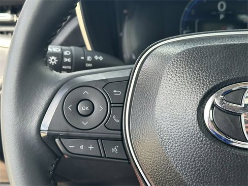 Certified 2025 Toyota Corolla Cross XLE w/ Convenience Package image 13