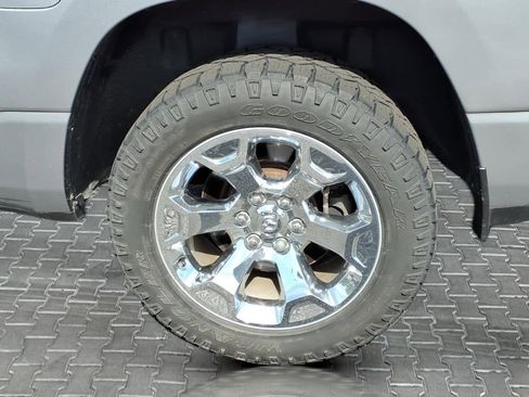 Used 2019 RAM 1500 Big Horn AWD/4WD image 11