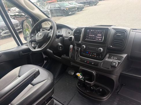 Used 2025 RAM ProMaster 2500 w/ Convenience Group FWD image 20