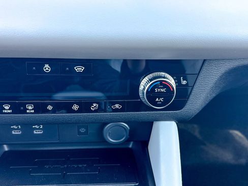 New 2026 Mitsubishi Outlander AWD image 38
