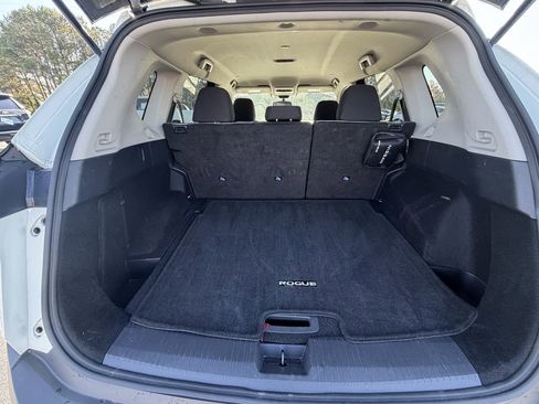 Certified 2023 Nissan Rogue SV image 11