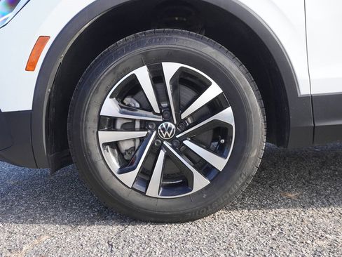 Used 2022 Volkswagen Tiguan S image 20