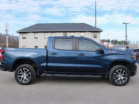 Used 2019 Chevrolet Silverado 1500 Custom Trail Boss w/ Custom Convenience Package image 6